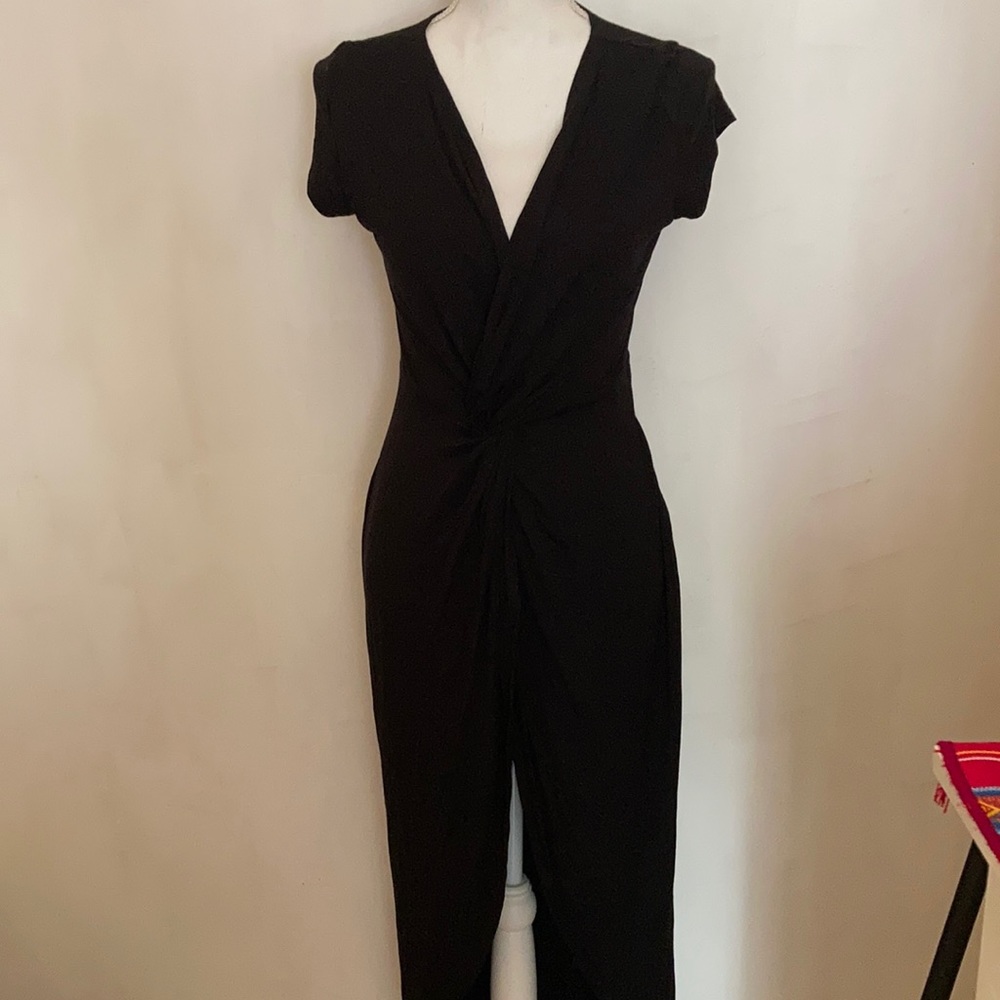 NWT Twist Front Black Date Night Sexy V neck Dress